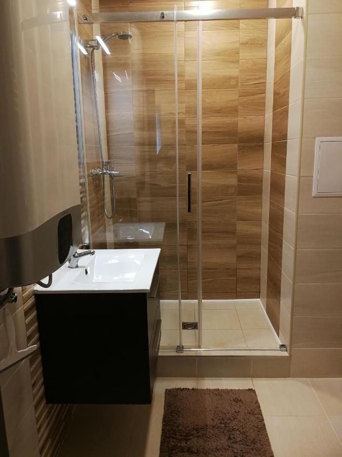 Adel Apartman Makó Екстериор снимка